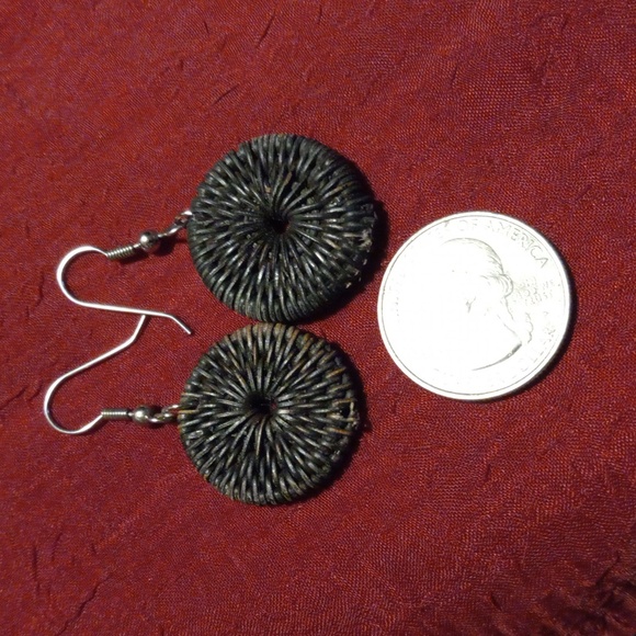 4 pairs of earrings - Picture 3 of 5